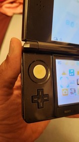Nintendo 3DS CTR-001 Black Handheld System NTSC-J 3D Wi-Fi 2GB 2011