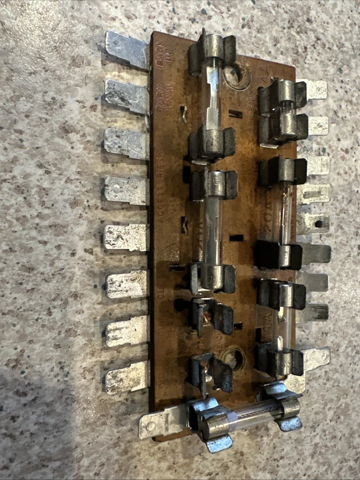 Panel de caja de fusibles AMC Hornet 1974-1977 original usado estado raro encontrar Foto 3 de 4