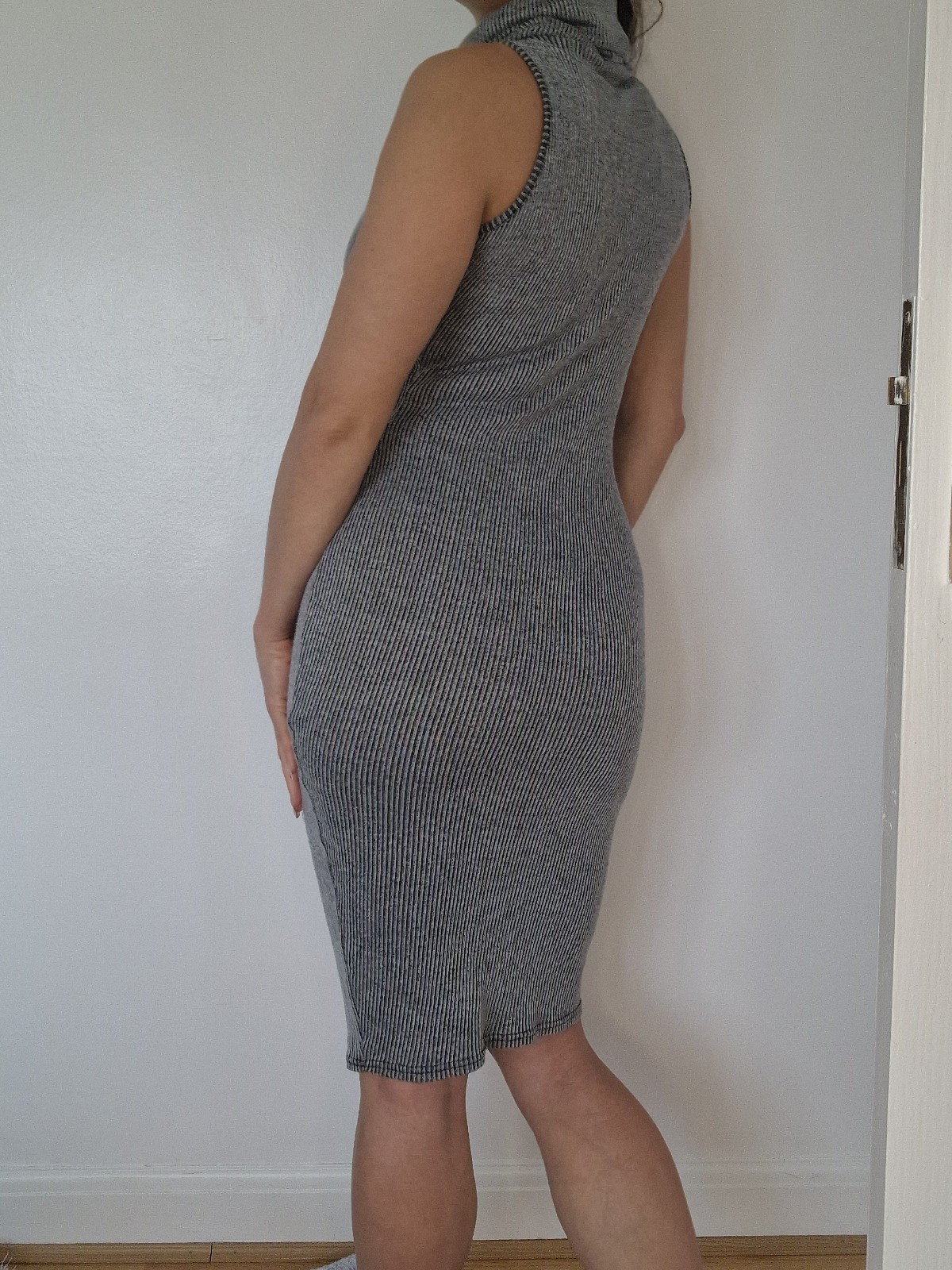 Picture 3 of 4