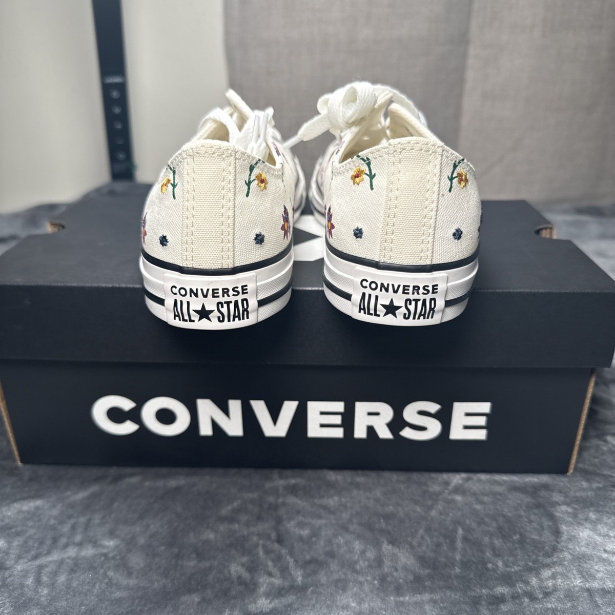 ♡♡ Size 7 - Converse Chuck Taylor All Star Low Floral W for sale