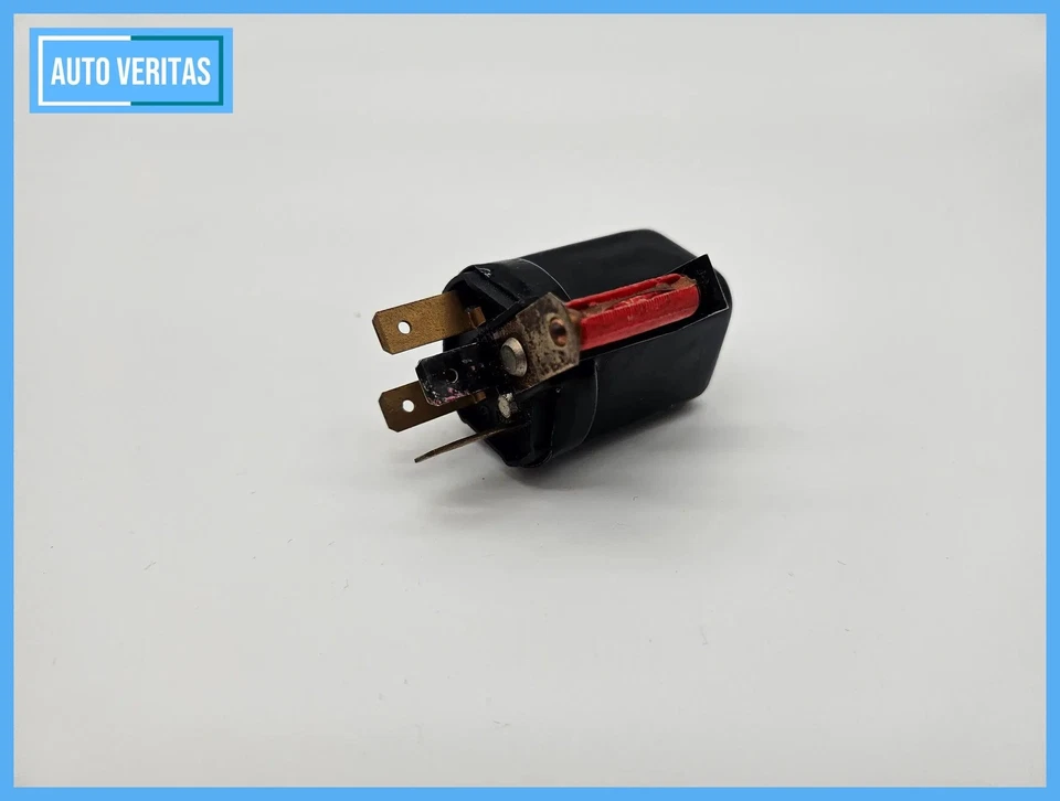 Original Bosch Relay (closer) with fuse for classic car 0 332 009 005 - Image 4 of 4