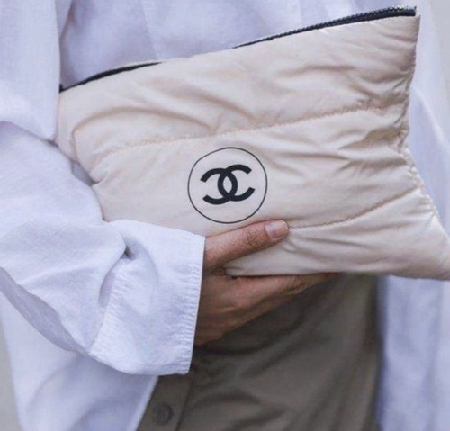 CHANEL Quilted Cosmetic Makeup Pouch