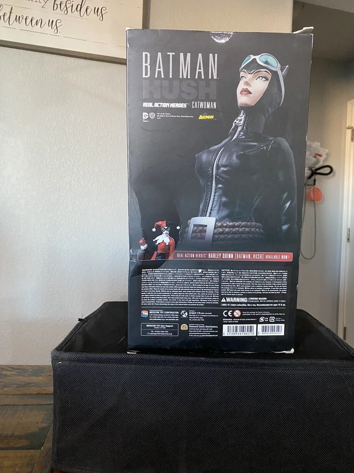 "Figura Medicom Real Action Heroes Batman Hush Catwoman escala 1/6 12"" sin usar, en caja" Foto 3 de 3