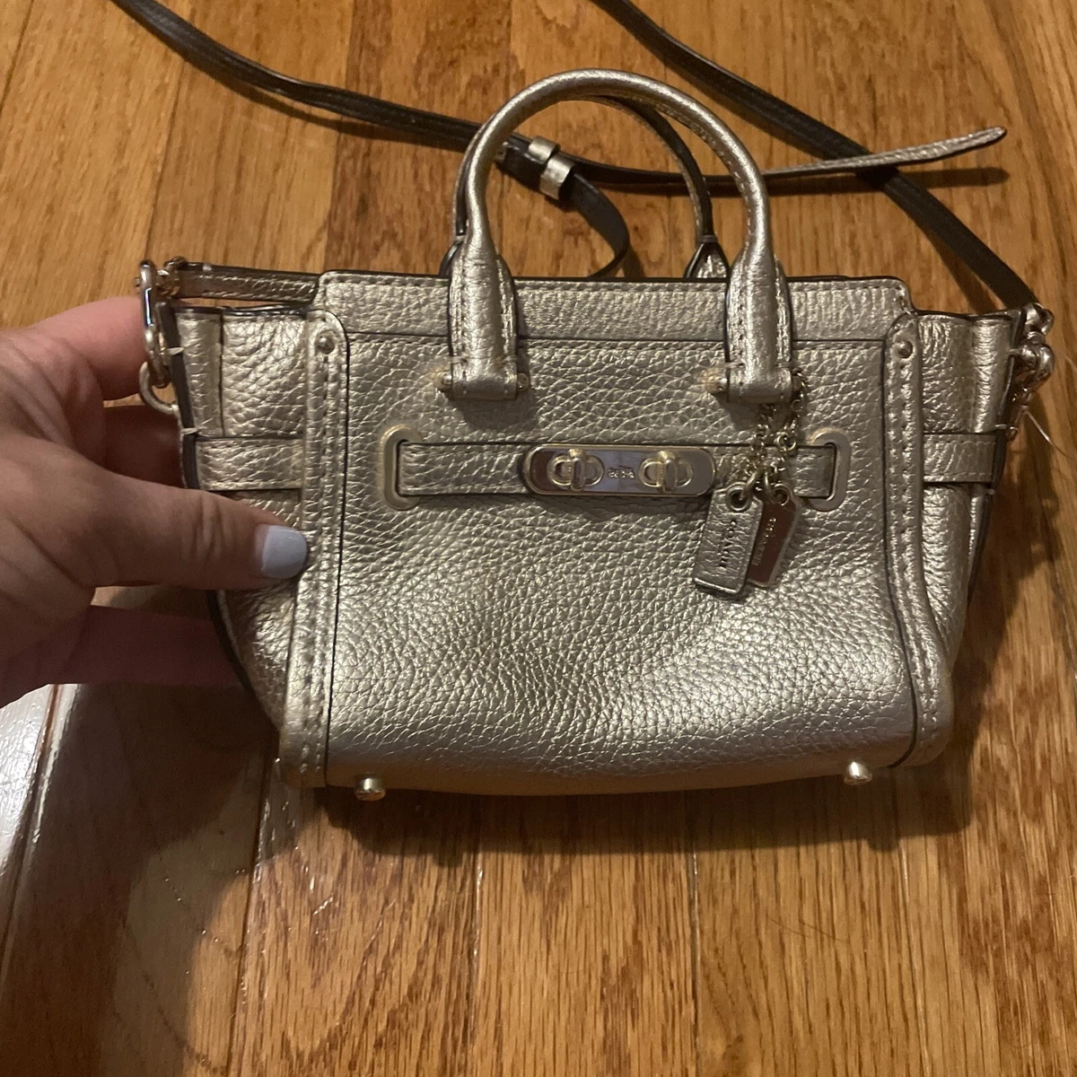 Swagger 15 In Pebble Leather Metallic 54625 eBay