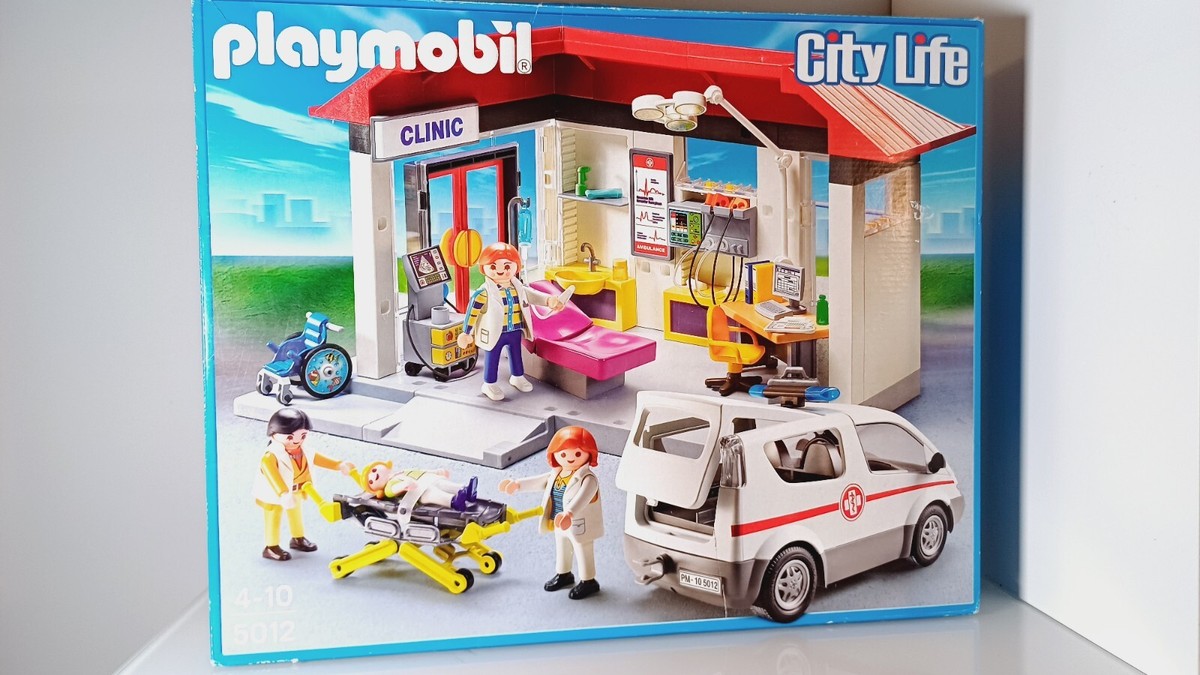 Playmobil Clínica Con Vehículo De Emergencia