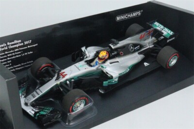 Miniature Minichamps Mercedes W08 Lewis Hamilton 1/18 - Champion 2017 - NEUF