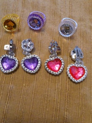 earrings for purple dress Purple dress earrings: purple guest looks : LAVANI