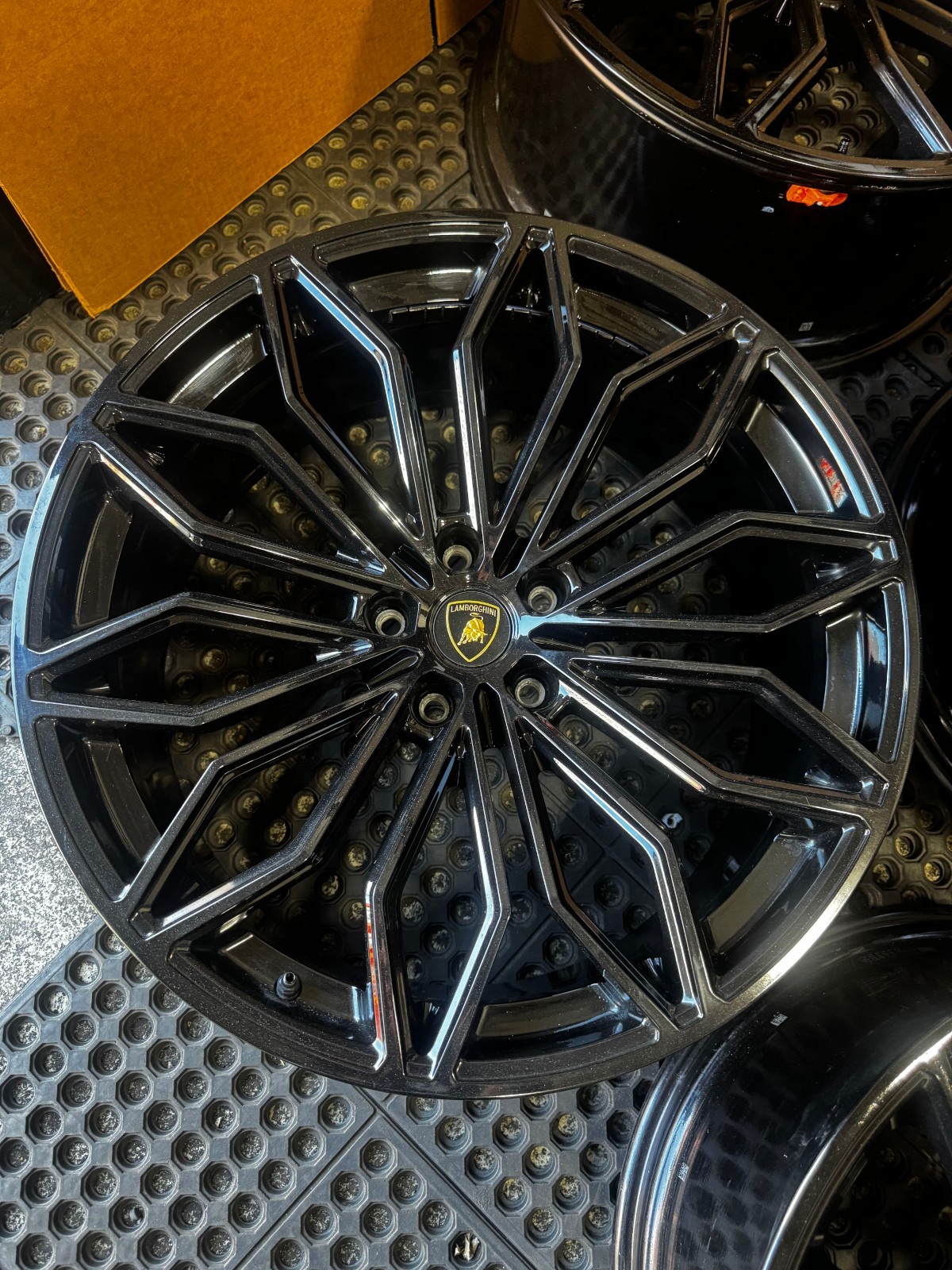 Lamborghini Urus Sensor