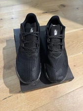 The North Face Oxeye Tech mid hiking trainers sneakers Black size 10 mens