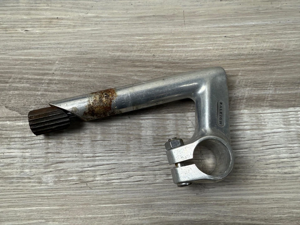 Braçadeira vintage Raleigh Japão haste 25,4 mm 60 mm alcance 22,2 mm .875 liga de pena - Imagem 2 de 4