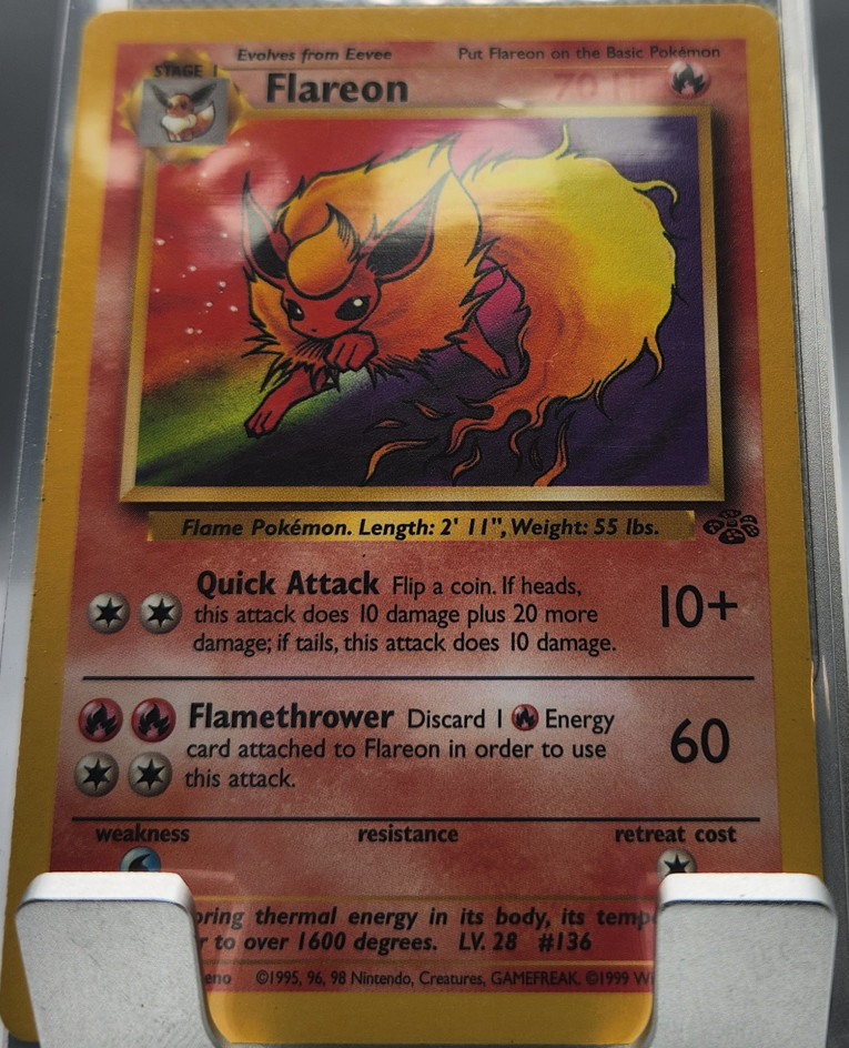 RETIRED Pokémon Card – 1999 Flareon Non Holo #19/64 – NM – Jungle WOTC Era