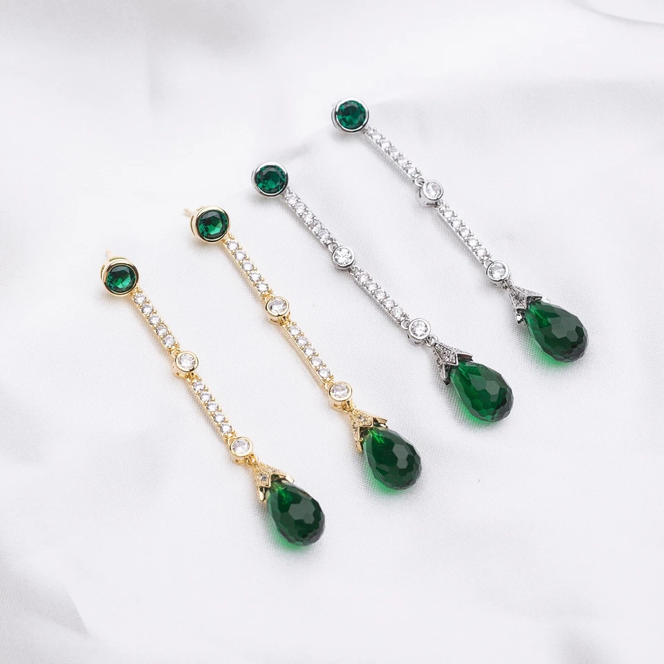 Orecchini Titanic Con Cristallo Verde E Zirconia Cubica 5A In Oro O Argento - Immagine 3 di 4