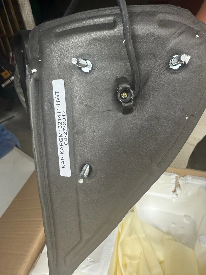 Nuevo espejo retrovisor eléctrico derecho KAPGM1321411 para Silverado Sierra Foto 3 de 4