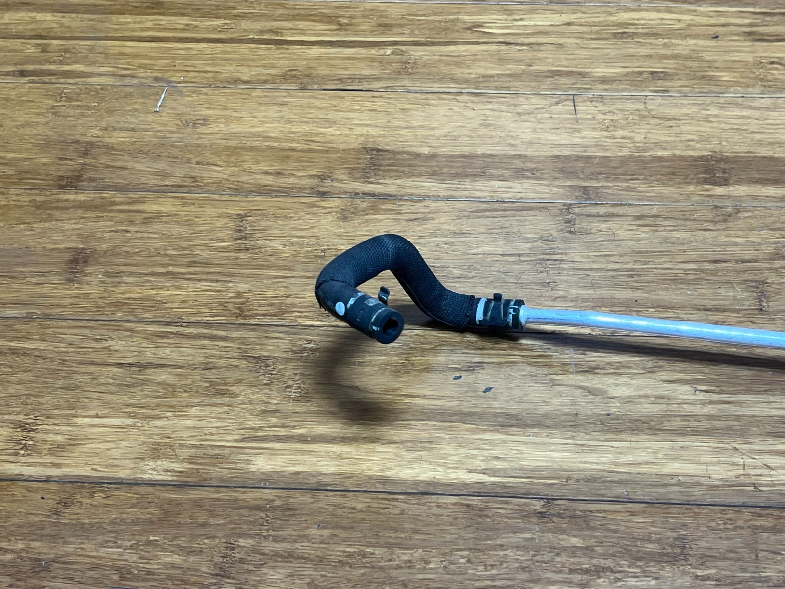 2016-2024 Audi R8 4S Rear Right Side Expansion Breather Tank Pipe 4S0121081N OEM