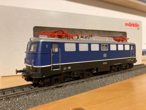 Märklin H0 37107 Br E10 + Lokführerfigur | Zustand: Gebraucht
