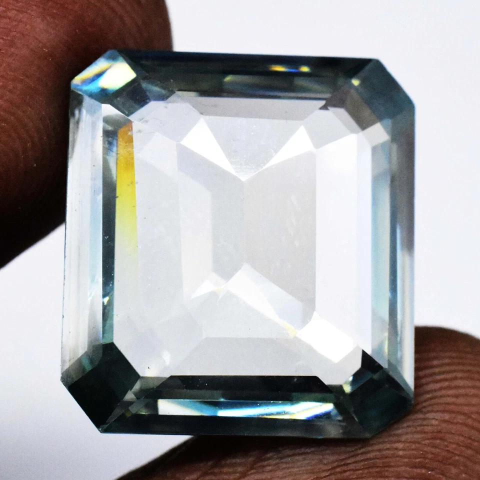 10 Ct Green Color VVS BIG-Size 15X14 MM Radiant Cut Moissanite Dazzling Gemstone - Image 3 of 4