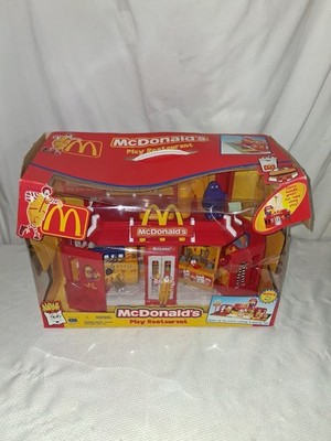 2003 McDonalds Play Restaurant & Drive Thru Playset with Figurines SEALED