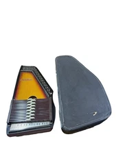 ChromaHarp 15-Chord Autoharp w/ Case