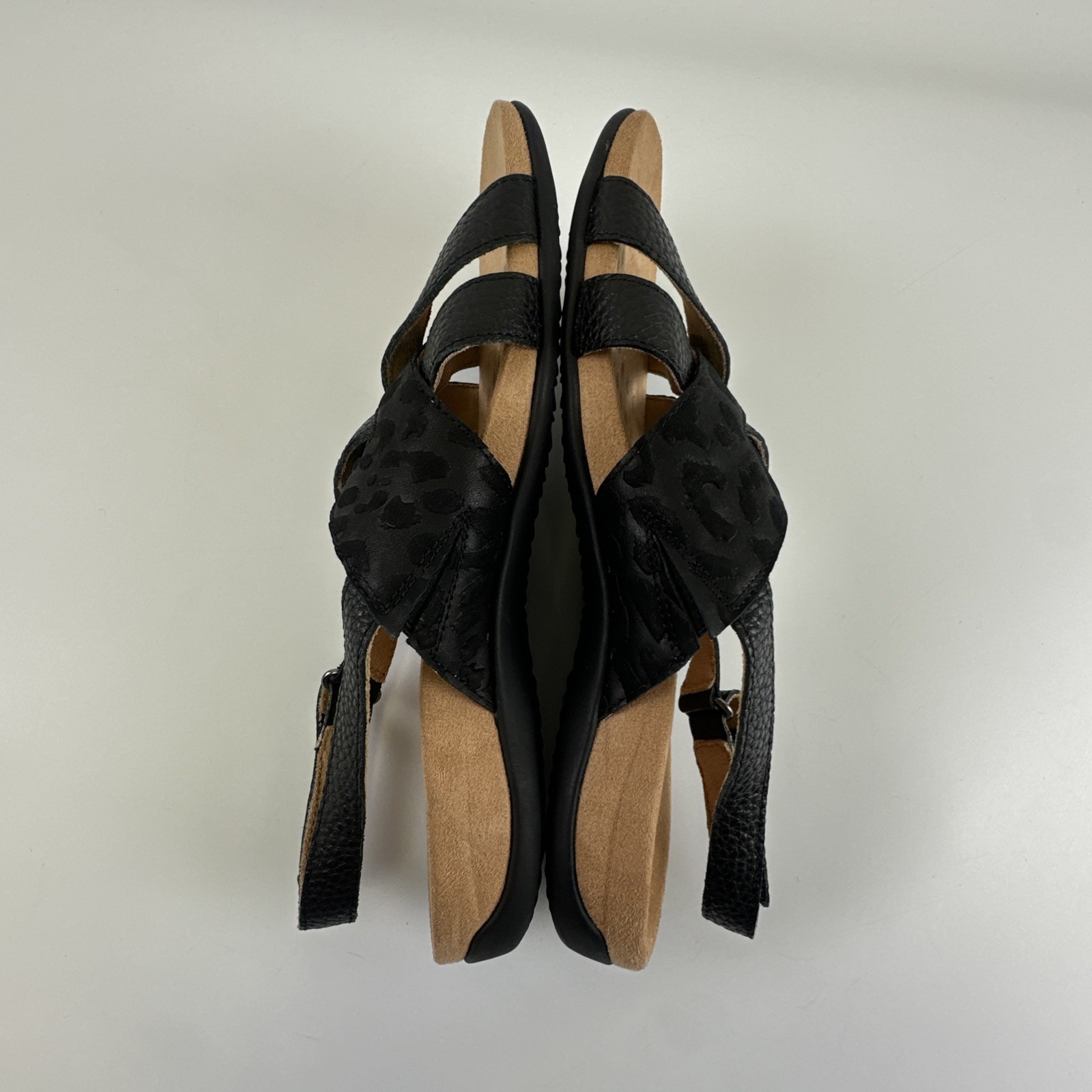 Vionic Eira Sandal Flat Black Leather Slingback A… - image 9