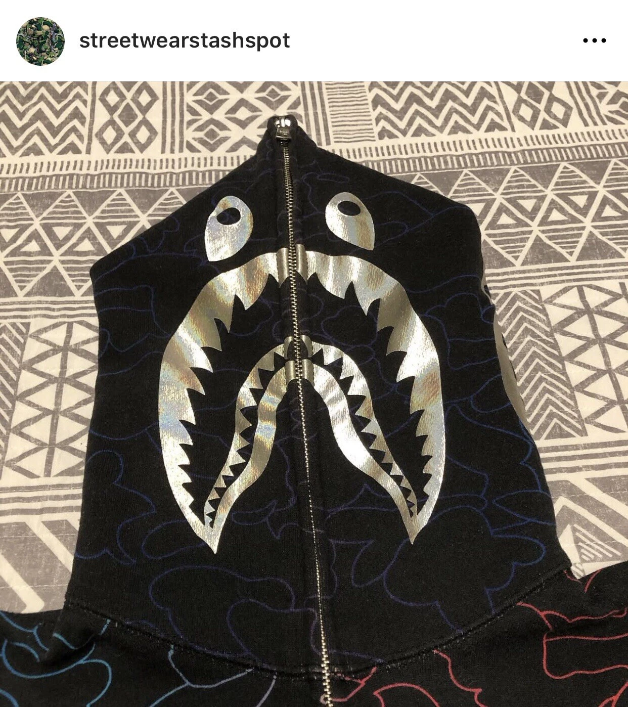 A BATHING APE (BAPE) Felpa con cappuccio e zip intera A Bathing Ape Bape Gradient 1° squalo mimetico taglia small