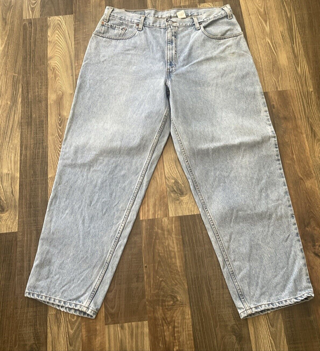 Vintage Levi's 570 Baggy Fit Jeans Actual Men Size W37 L30 Discoloration - Picture 2 of 15