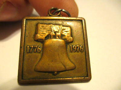 Amaco Gas & Oil Co. 1776-1976 Liberty Bell Brass Mailbox Return Tag Key Fob