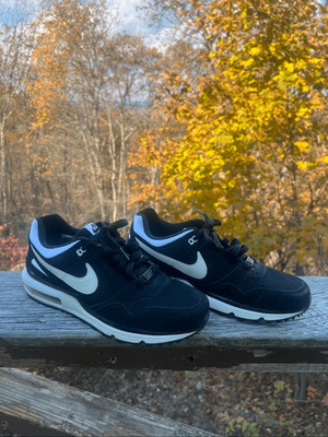 Nike Air Max T Zone Unisex Youth Sneakers Sz 7Youth Black/White