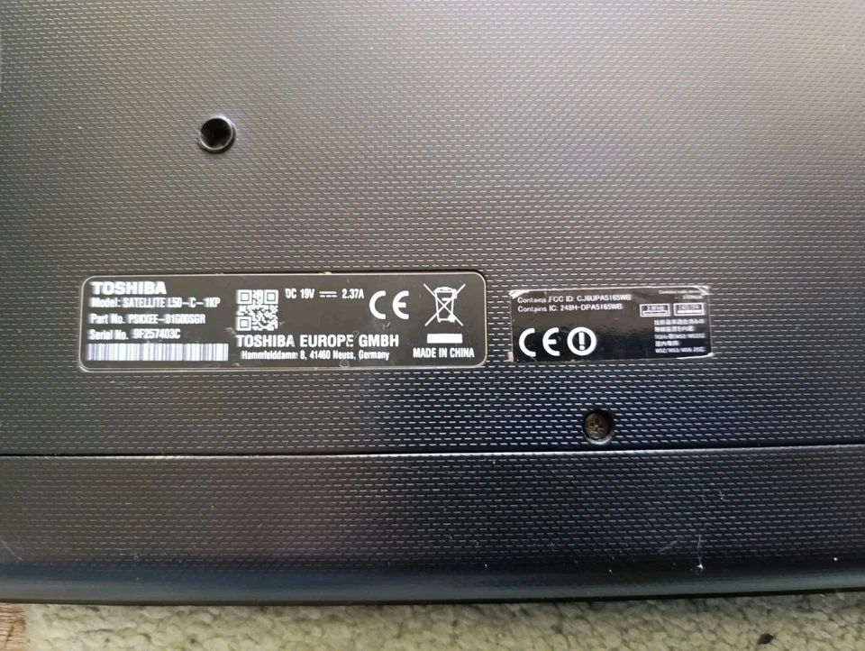 Laptop Toshiba 15zoll Bildschirm - Bild 3 von 4