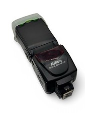 Nikon Speedlight SB-700 Flash Used Condition with Cap and Green Filter