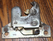 1964 1965 1966 Ford Thunderbird Trunk Latch Oem 64 65 66 T-bird