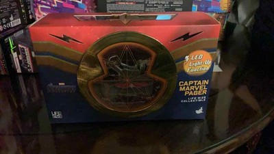 captain marvel pager hot toys