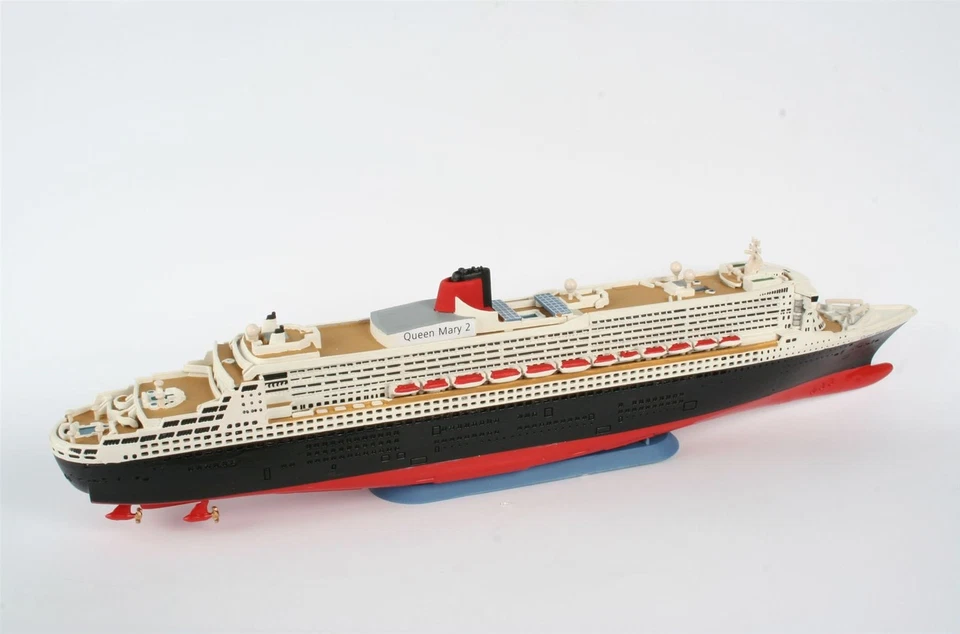 Revell - Queen Mary 2 - Maquette 1:1200 - REV05808 - Bild 2 von 3