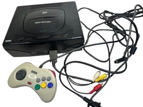 SEGA Saturn Console Bundle w/ 1 Controller, Cables & Game. Model MK-80000 VTG