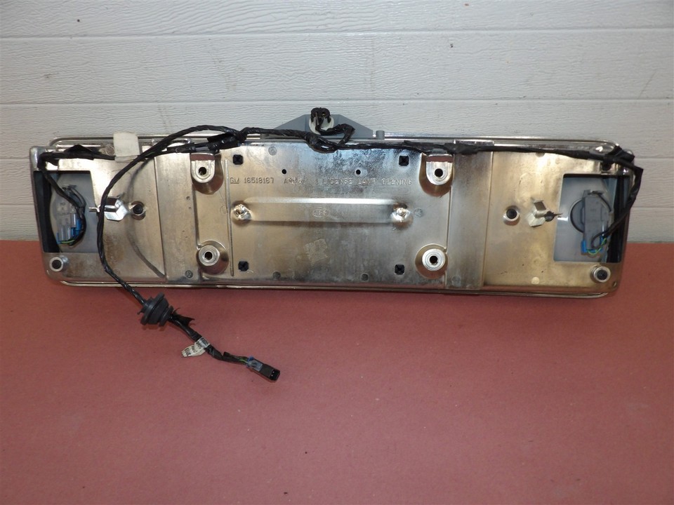 CADILLAC DEVILLE 1994-1999 REAR TRUNK LID LICENSE PLATE POCKET REVERSE ...