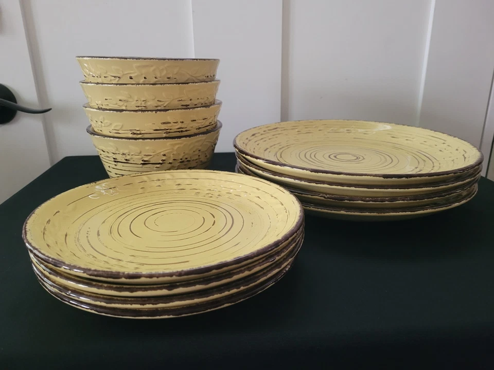 Vajilla de gres Pfaltzgraff de 12 piezas colección "Trellis girasol" Foto 2 de 4