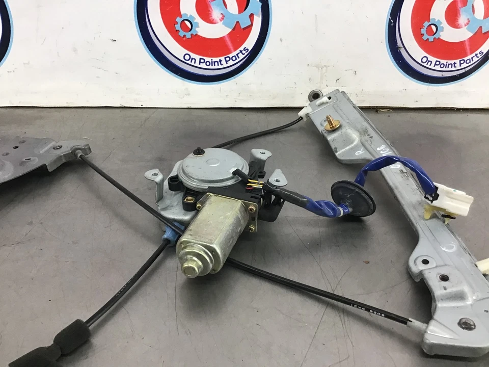 Двигатель регулятора правого окна для Nissan 350Z 2006 года выпуска 80730 от оригинального производителя 12BD7CE - Изображение 4 из 4