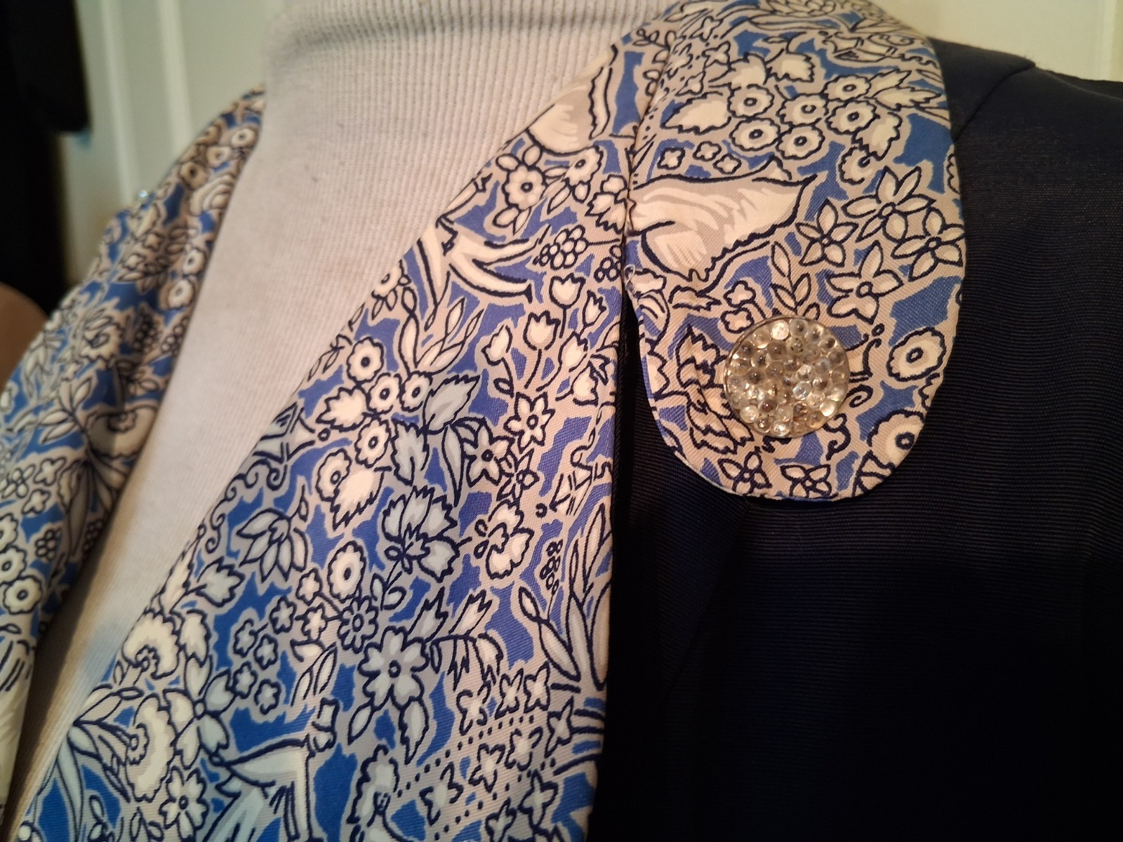 Vintage 40s 50s Navy Blue Rayon Clutch Jacket Cle… - image 3