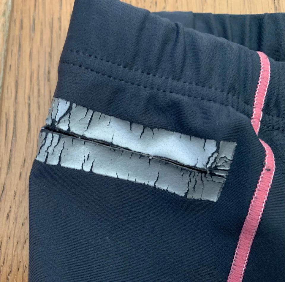 TYR 女式 XS 灰色黑色 8 英寸运动健身三轮自行车比赛短裤美国制造 — 第 3/4 张图片