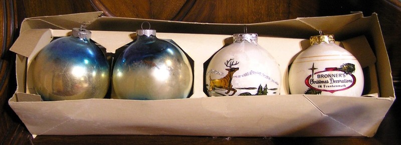 VINTAGE 2 SHINY BRITE & 2 Hand Painted BRONNER'S Mercury Glass ORNAMENTS