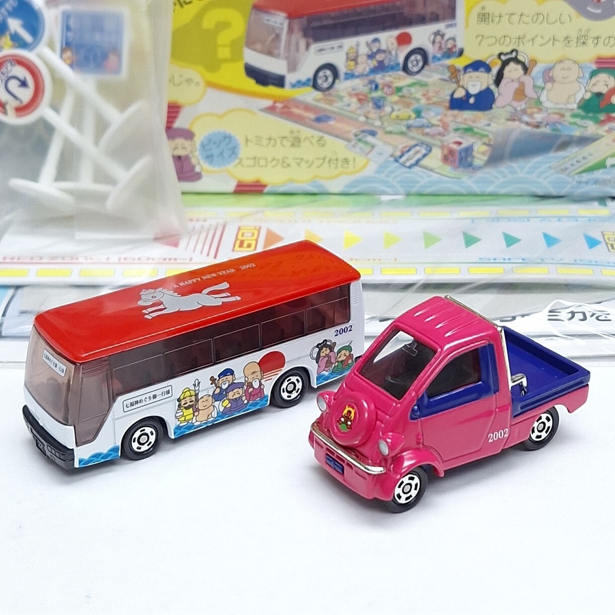 TOMICA Fun Box 2002 SET DAIHATSU MIDGET TRUCK II + Seven Lucky