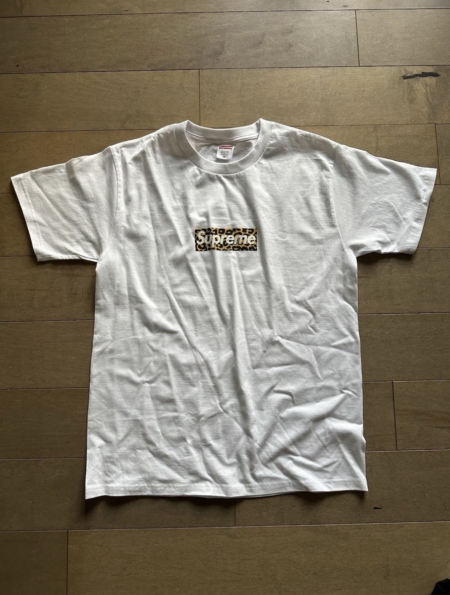 Supreme Box Logo Shanghai Exclusive T Shirt Size M + Size L Used