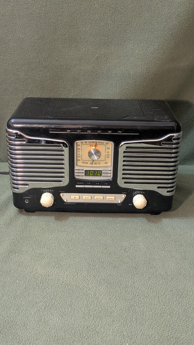 Vintage Radio- Black TEAC SL-D80-B Deluxe AM/FM Stereo Radio. CD