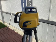 Spectra Precision LL300N Laser Level, Self-Leveling Kit + HL450 Receiver