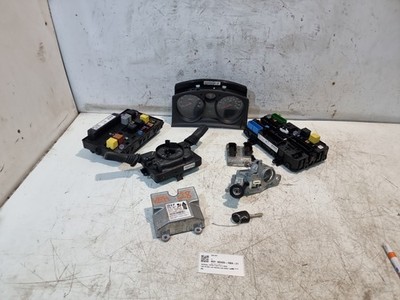 Vauxhall Astra H ECU Kit Speedo Fuse Box Ignition Switch Squib Ring Key 007 MK5 