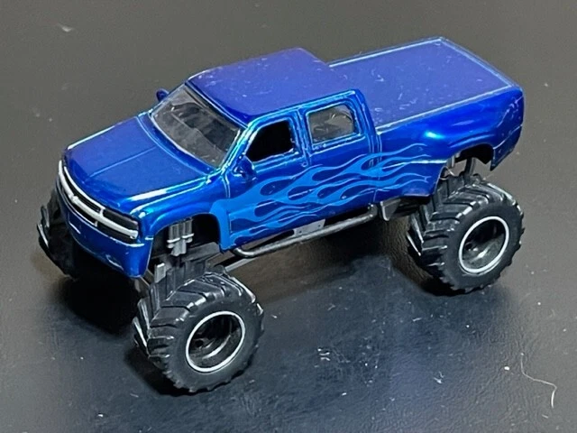 JADA Toys Just Trucks 4x4, 1999 Chevy Silverado Dooley Dually, Blue, 1/64