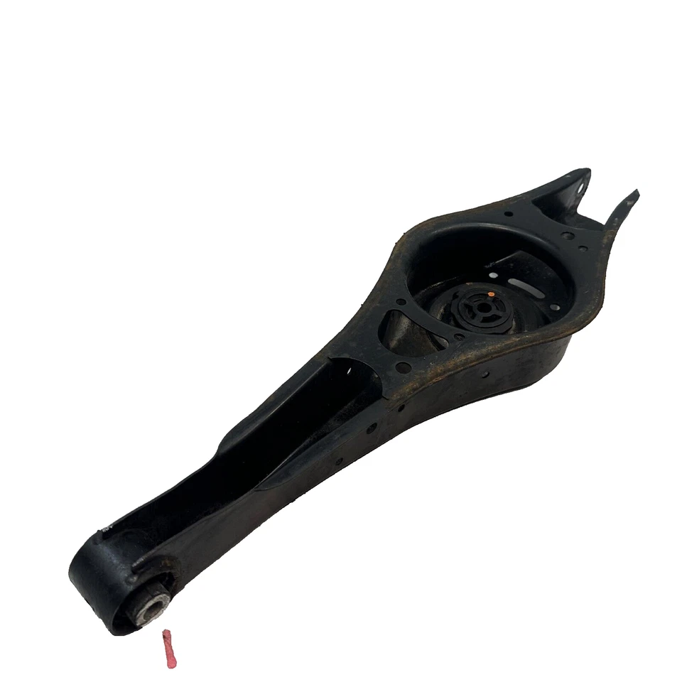 Brazo de control inferior trasero izquierdo o derecho OEM VOLKSWAGEN GTI 2006-2014 TRACCIÓN DELANTERA 1 pieza Foto 4 de 4