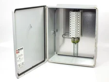 Stahlin J1614HW Solar Panel Combiner Box with 11 Circuit Breaker Holders