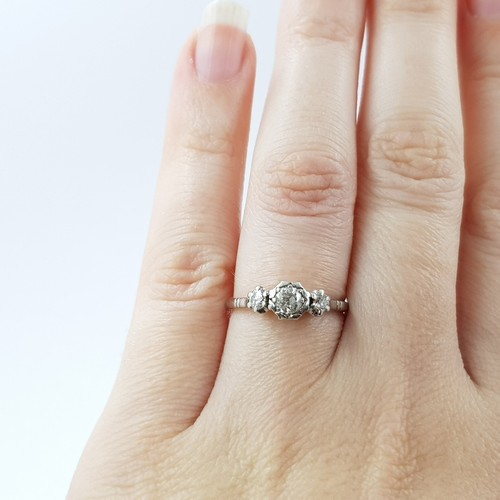 Vintage 9ct White Gold Old Euro Diamond Trilogy Ring Val $2500 Size K #53888 - Picture 2 of 12