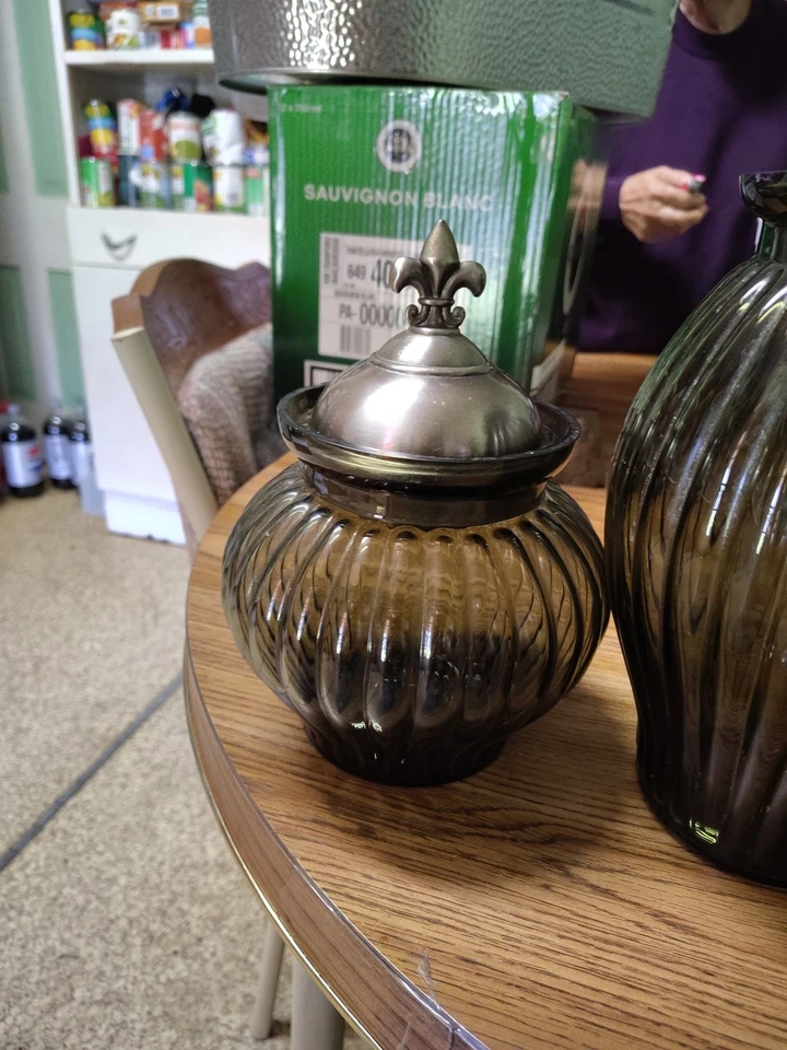 Set Of 3 Canisters, Green Glass Canisters, Metal Lids, - Image 4 of 4