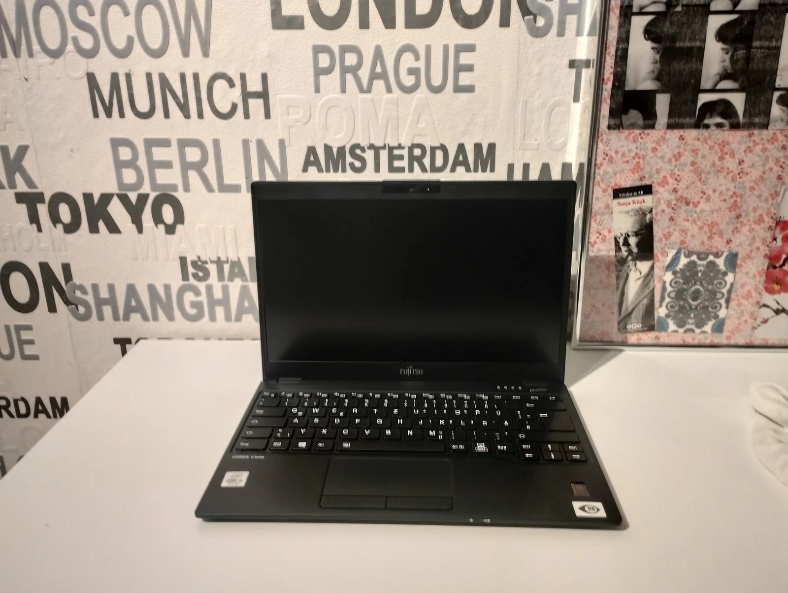 💻 Fujitsu LIFEBOOK U9310 – i5 | 16GB RAM | 512GB SSD | LTE | FHD – Ultraleicht - Bild 1 von 8